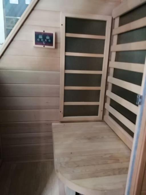 Appartement Avec Sauna Et Balneo Privatifs -Troyes Centre エクステリア 写真